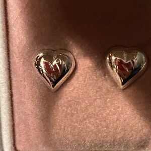 SILVER engraved embossed puff heart earrings NEW IN VELVET CLAMSHELL BOX CASE